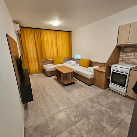 Nest Str Tvarditsa 13 *