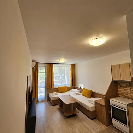 Nest Str Tvarditsa 13